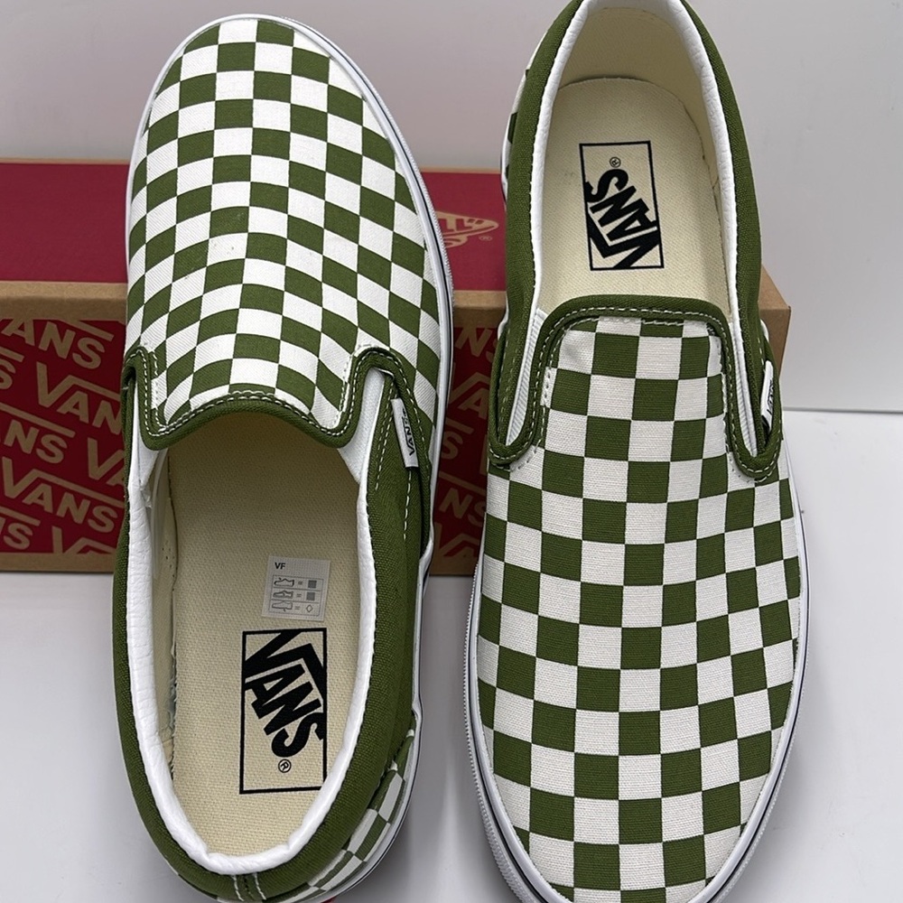 Vans Men’s Classic Slip-On Color Theory Checkerboard
VN000D03CIB
Sneakers - Picture 12 of 16